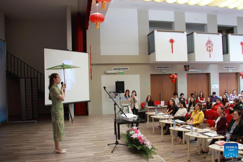 Διαγωνισμ?? Κινεζικ?? Γλ?σσα? για φοιτητ?? πανεπιστημ?ων στην Βουλγαρ?α