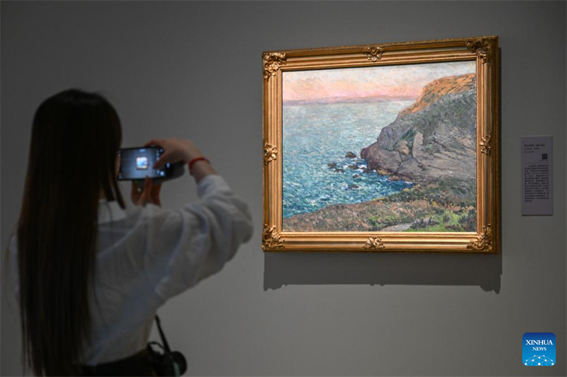 Ελαιογραφ?ε? απ? τη Γαλλ?α εκτ?θενται στην Γουχ?ν τη? Κ?να?