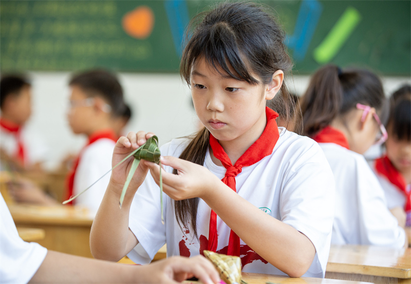 Επαρχ?α Τζιανγκσο?: ?υλη Πολιτιστικ? Κληρονομι? Στο Σχολε?ο