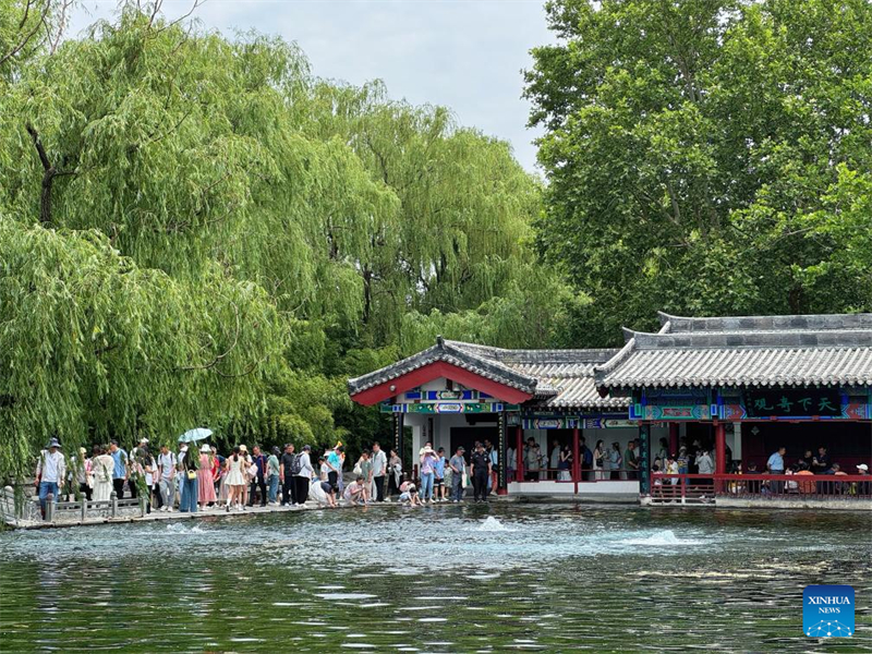 Τα εγχ?ρια ταξ?δια τη? Κ?να? αυξ?θηκαν κατ? 5,7% κατ? τη δι?ρκεια των ετ?σιων διακοπ?ν Ντουανγο?