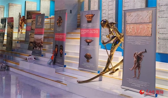 Η ?κθεση για το Ολυμπιακ? Πνε?μα τη? Ελλ?δα? παρουσι?ζεται στο Ολυμπιακ? Μουσε?ο του Πεκ?νου