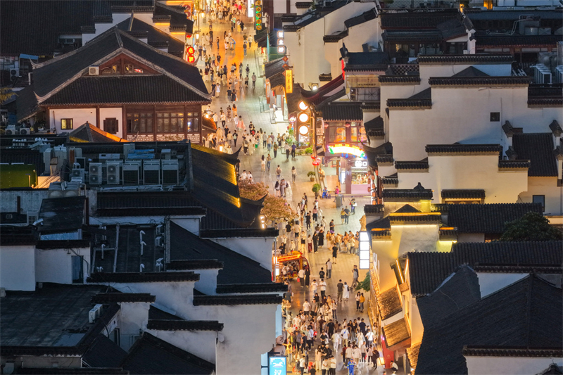 Το μεγαλε?ο τη? περιοχ?? του Ναο? του Κομφο?κιου το βρ?δυ στην π?λη Ναντζ?νγκ