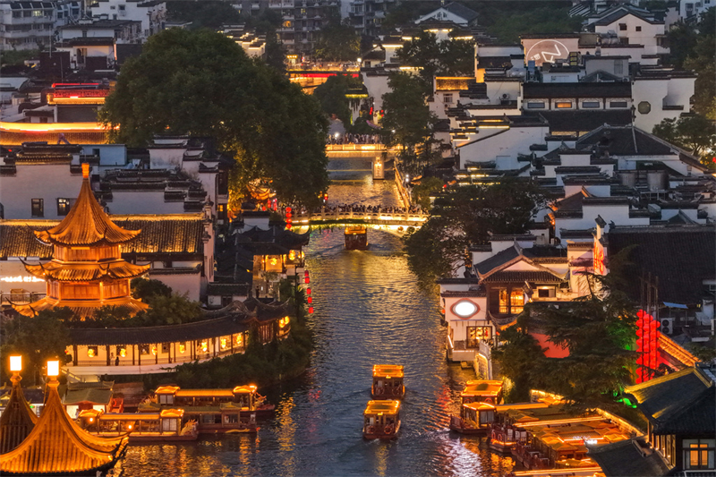 Το μεγαλε?ο τη? περιοχ?? του Ναο? του Κομφο?κιου το βρ?δυ στην π?λη Ναντζ?νγκ
