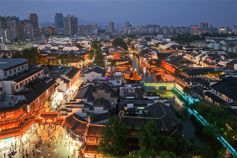 Το μεγαλε?ο τη? περιοχ?? του Ναο? του Κομφο?κιου το βρ?δυ στην π?λη Ναντζ?νγκ