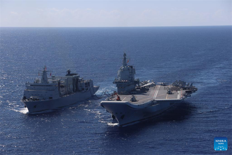 Οι σχηματισμο? αεροπλανοφ?ρων τη? Κ?να? επιστρ?φουν μετ? την ολοκλ?ρωση τη? εκπα?δευση? στην ανοικτ? θ?λασσα