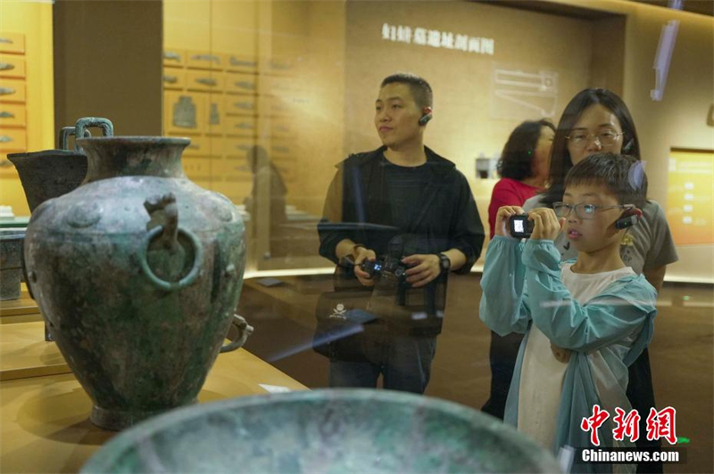 Ο παν?ρχαιο? πολιτισμ?? Σανγκ τη? Ανγι?νγκ προσελκ?ει πολλο?? επισκ?πτε?