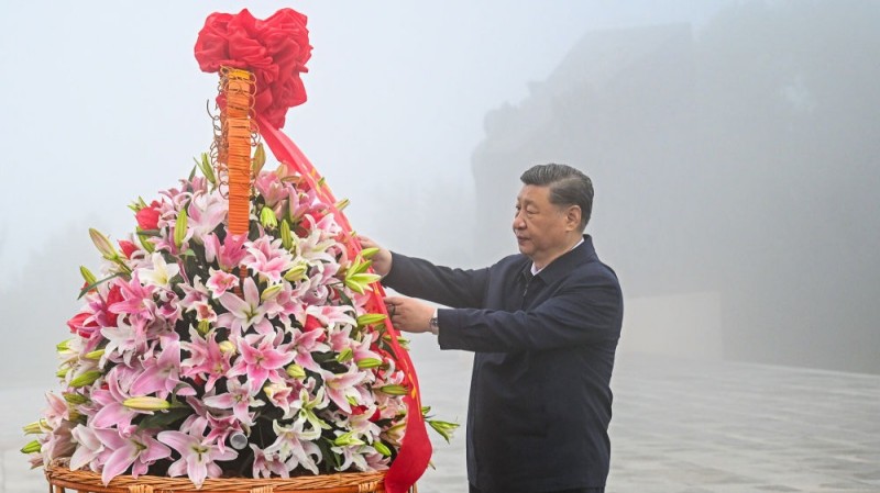 Ο Κιν?ζο? Πρ?εδρο? αποτ?ει φ?ρο τιμ?? στου? μ?ρτυρε? του πολ?μου αντ?σταση? κατ? τη? ιαπωνικ?? επιθετικ?τητα?