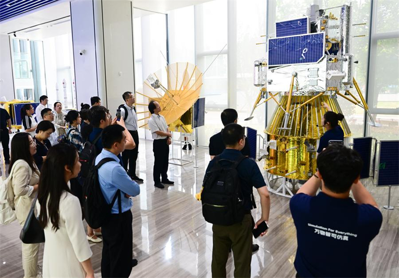 Η Διεθν?? ?νωση για την Εξερε?νηση του Βαθ?ο? Διαστ?ματο? εγκαινι?στηκε στην π?λη Χεφ?ι