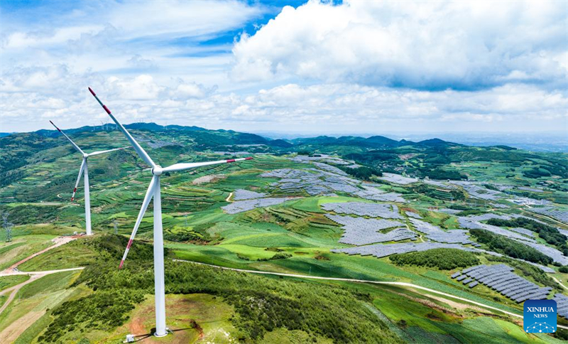 Αυτ? η αεροφωτογραφ?α που ελ?φθη στι? 3 Ιουλ?ου του 2025 δε?χνει ?ναν σταθμ? ηλιακ?? εν?ργεια? για γεωργικ? χρ?ση στην Αυτ?νομη Κομητε?α Γουε?ν?νγκ τη? επαρχ?α? Γκουε?τζ?ου. (Φωτογραφ?α / Xinhua)