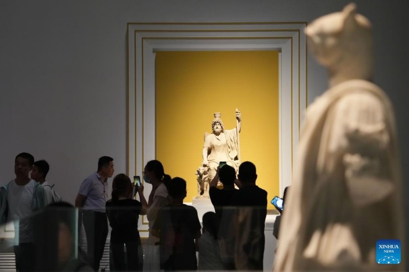 ?νθρωποι επισκ?πτονται την ?κθεση ?Γνωρ?στε την Πομπη?α: Η Αι?νια Π?λη? στο Μουσε?ο Χουν?ν στην π?λη Τσανγκσ?, πρωτε?ουσα τη? επαρχ?α? Χουν?ν στην κεντρικ? Κ?να, στι? 8 Ιουλ?ου του 2025.