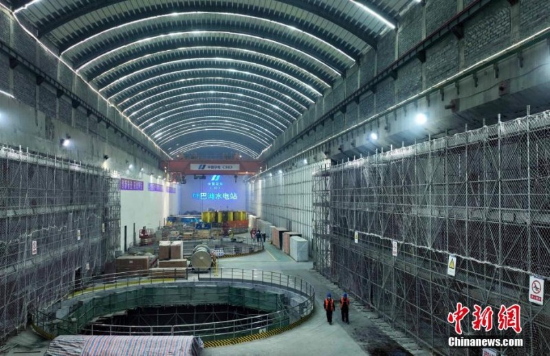 Αεροφωτογραφ?α του υδροηλεκτρικο? σταθμο? Γιεμπατ?ν?υπ? κατασκευ?