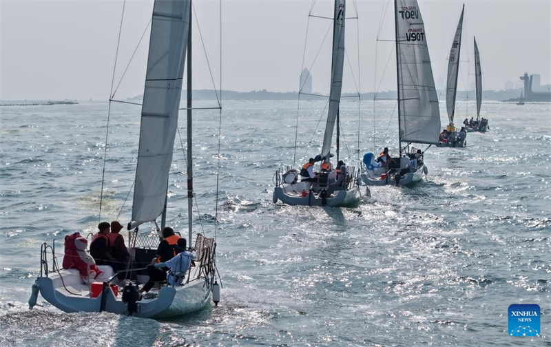 Κρουαζιερ?πλοη εκδ?λωση στην π?λη Τσινγκτ?ο για τον εορτασμ? τη? 20?? επετε?ου τη? καθι?ρωση? τη? Ημ?ρα? τη? Θ?λασσα? τη? Κ?να?