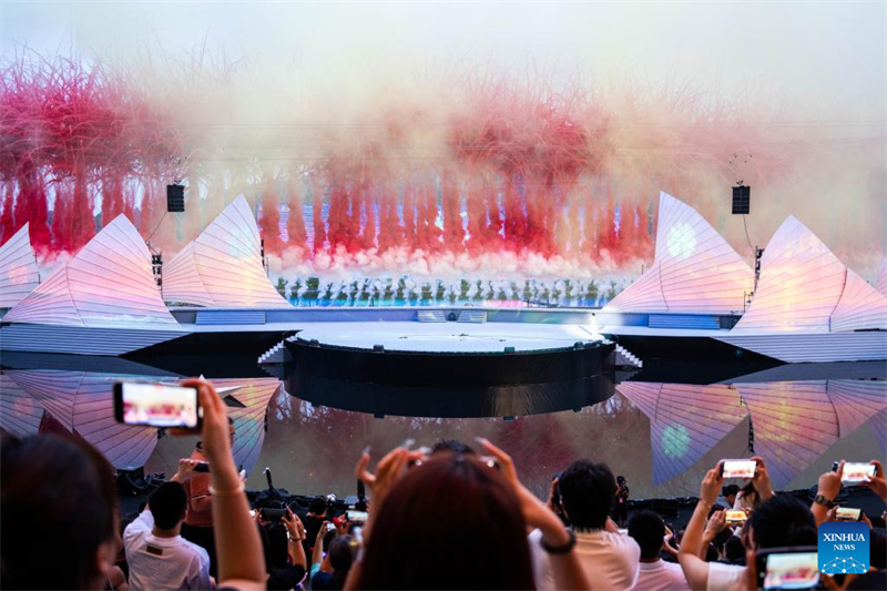 Δημιουργικ? επ?δειξη πυροτεχνημ?των στην