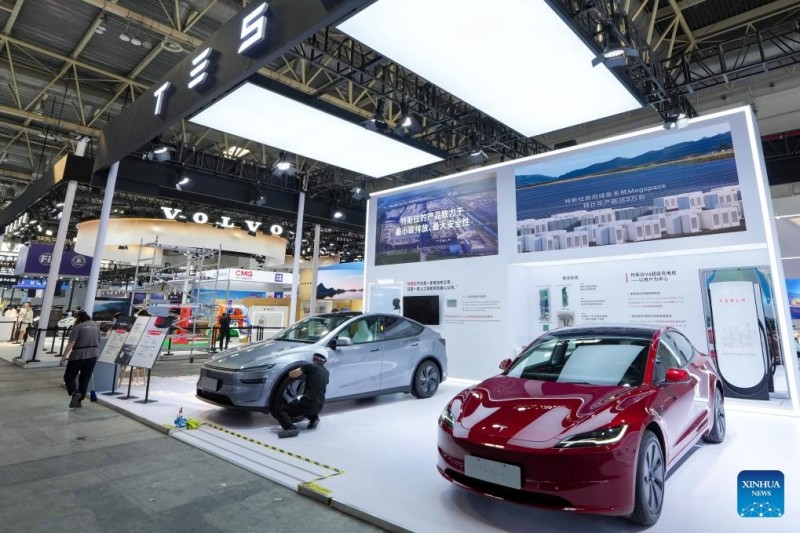 Σε φωτογραφ?ε? (14 Ιουλ?ου): προεπισκ?πηση τη? τρ?τη? Διεθνο?? ?κθεση? Εφοδιαστικ?? Αλυσ?δα? τη? Κ?να?