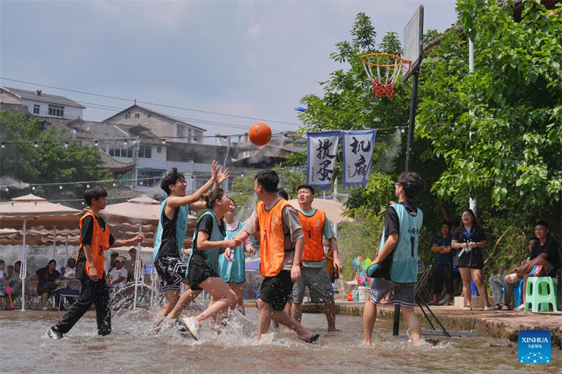 Οι κα?σωνε? κατ? τη δι?ρκεια των καλοκαιριν?ν διακοπ?ν δ?νουν ?θηση στην οικονομ?α ψ?ξη? σε ολ?κληρη την Κ?να