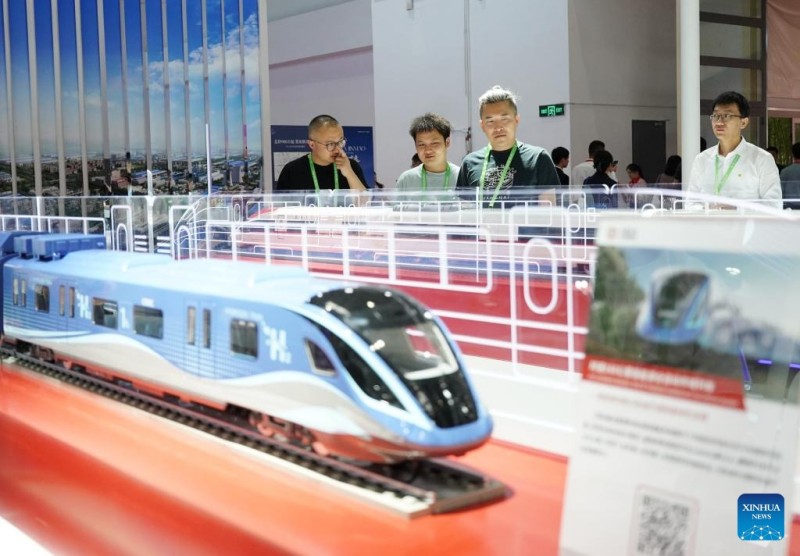 Επισκ?πτε? τον τομ?α τη? Προηγμ?νη? Αλυσ?δα? Παραγωγ??, στι? 16 Ιουλ?ου.