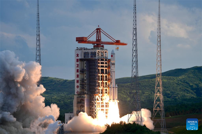 Η Κ?να εγκαινι?ζει δορυφορικ? ομ?δα διαδικτ?ου