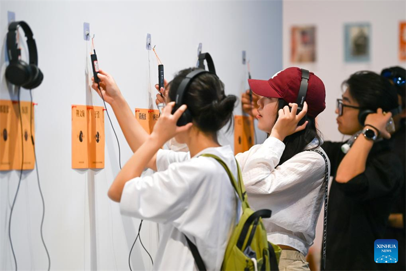 Η αιων?βια Αγορ? Σιτσ?νγκ τη? π?λη? Σι?ν σφ?ζει απ? ζωντ?νια