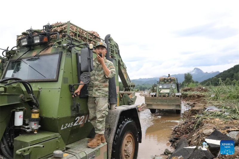 Κιν?ζικα στρατε?ματα συμμετ?χουν στι? προσπ?θειε? ανακο?φιση? απ? τι? καταστροφ?? στι? πληγε?σε? απ? τι? πλημμ?ρε? περιοχ?? τη? Κ?να?