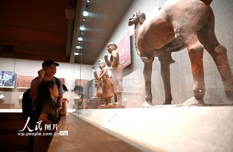 Μια β?λτα στην ?ρημο και απολαυστικ?? καλοκαιριν?? διακοπ???στο Ντουνχου?νγκ