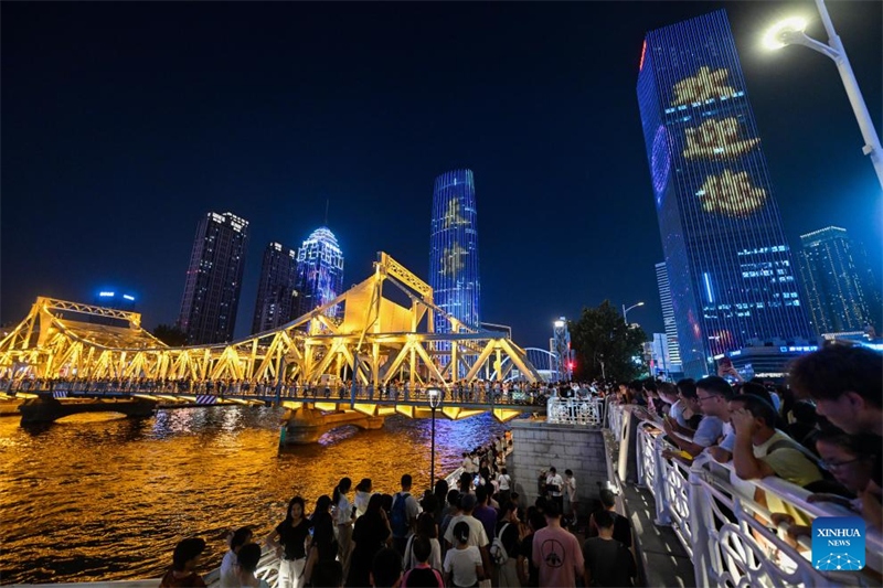 Νυχτεριν? θ?α στον ποταμ? Χα?χ? στον Δημο Τιεντζ?ν