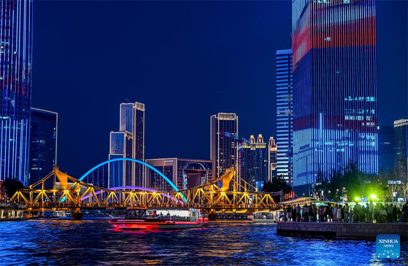 Νυχτεριν? θ?α στον ποταμ? Χα?χ? στον Δημο Τιεντζ?ν