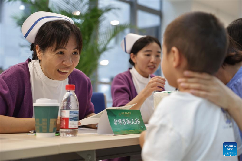 Το νοσοκομε?ο του Πεκ?νου διοργαν?νει εκδ?λωση δωρε?ν ιατρικ?ν υπηρεσι?ν με αφορμ? την 8η Ημ?ρα των Γιατρ?ν