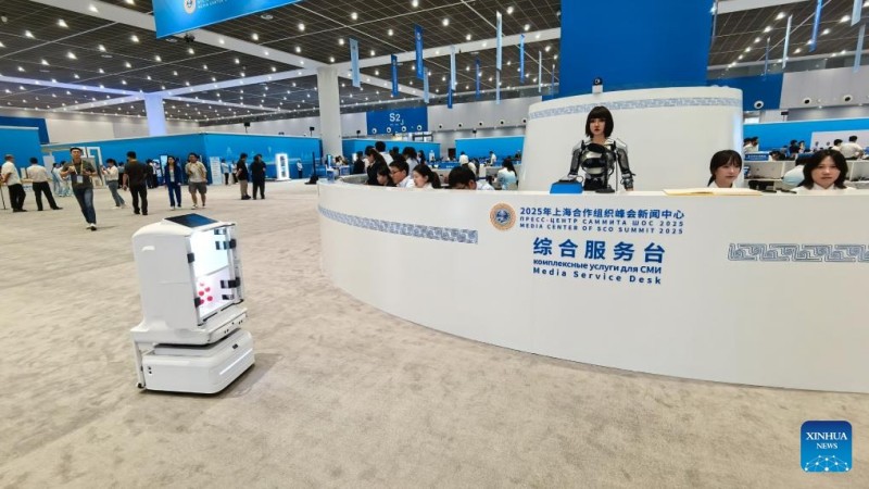 Ρομπ?τ στο επ?κεντρο του ενδιαφ?ροντο? στο κ?ντρο Τ?που τη? Συν?δου Κορυφ?? του Οργανισμο? Συνεργασ?α? Σαγκ?η? για το 2025 στην π?ληΤιεντζ?ν