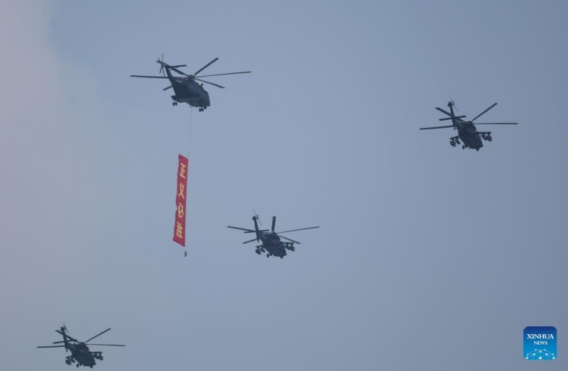 (Φωτογραφ?ε?) Η παρ?λαση τη? Κ?να? για την Ημ?ρα τη? Ν?κη? πραγματοποι?θηκε στο Πεκ?νο