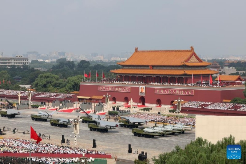 (Φωτογραφ?ε?) Η παρ?λαση τη? Κ?να? για την Ημ?ρα τη? Ν?κη? πραγματοποι?θηκε στο Πεκ?νο