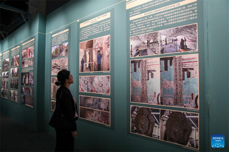 Μια ματι? στην 8η Διεθν? Πολιτιστικ? ?κθεση του Δρ?μου του Μεταξιο? (Ντουνχου?νγκ)