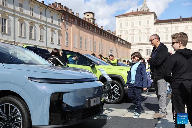 Διευθυντ?? τη? ?κθεση? αυτοκιν?των στο Τορ?νο: Οι κινεζικ?? μ?ρκε? ?τοιμε? να επιταχ?νουν τη μετ?βαση τη? Ευρ?πη? στα ηλεκτρικ? αυτοκ?νητα