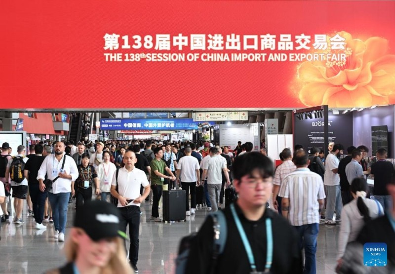 Η ?κθεση Εισαγωγ?ν και Εξαγωγ?ν τη? Κ?να? , ξεκ?νησε την Τετ?ρτη στη ν?τια Κ?να, με αριθμ? ρεκ?ρ εκθετ?ν και αγοραστ?ν.