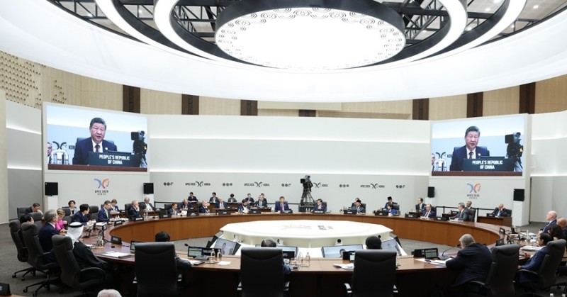 Ο Σι υποβ?λλει πρ?ταση π?ντε σημε?ων για την οικοδ?μηση μια? κοιν?τητα? Ασ?α?-Ειρηνικο?